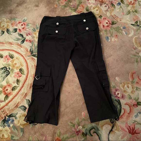 Black cargo capri pants - Picture 2 of 2